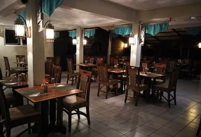 هتل Le Grand Bleu