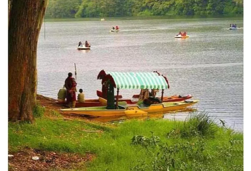 בית מלון כפרי Parikalp New