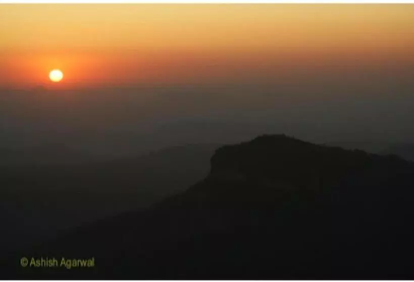 בית מלון כפרי Parikalp New