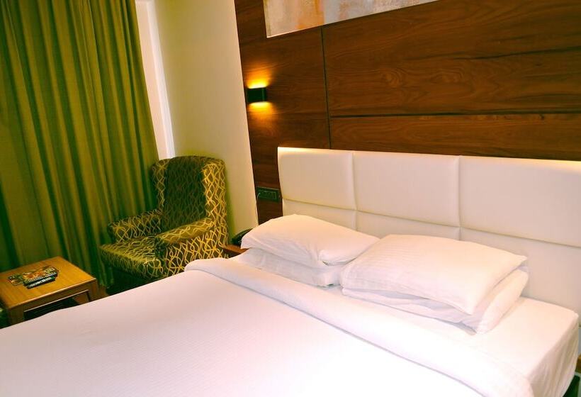 Отель Rk Residency