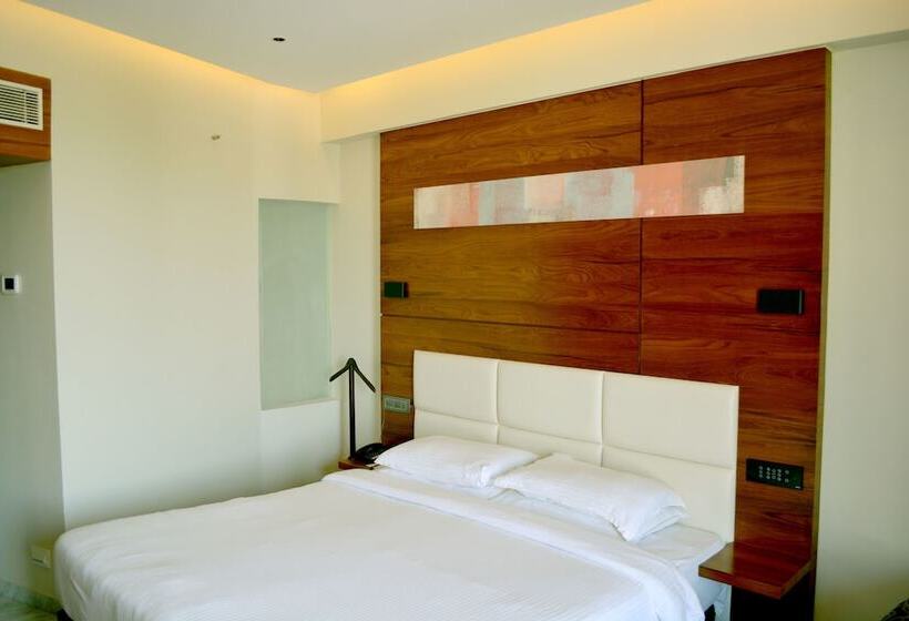 Отель Rk Residency