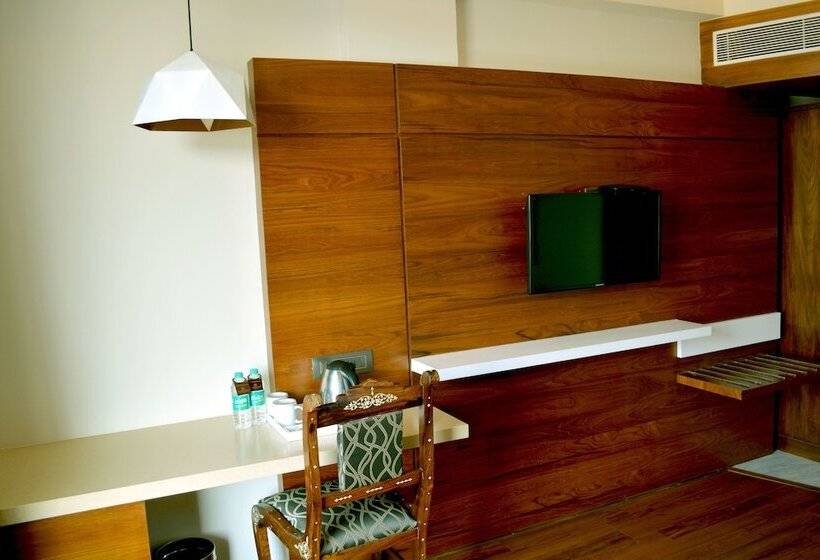 Отель Rk Residency