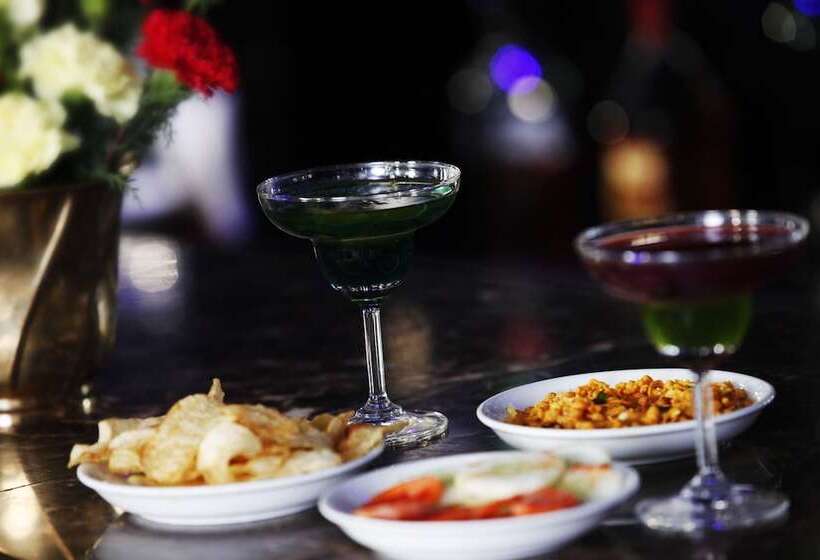 Отель Rk Residency