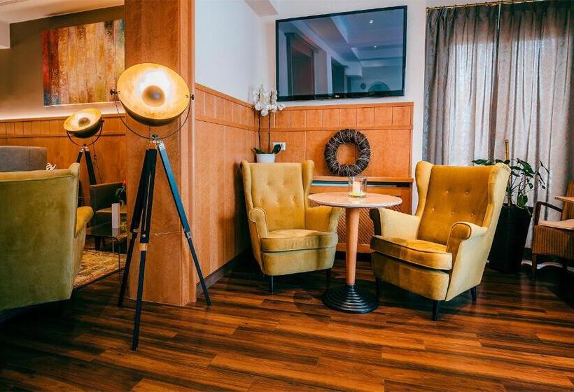 Отель Simon   Das Vital