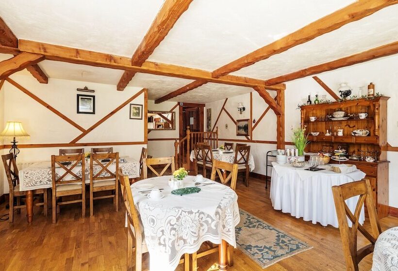 Szálloda Tudor Lodge