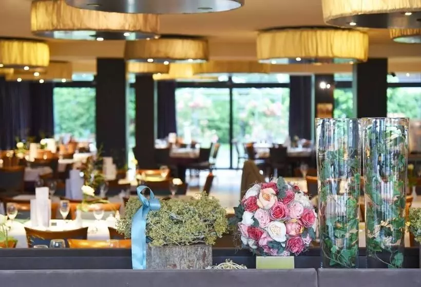 Отель Weisses Kreuz