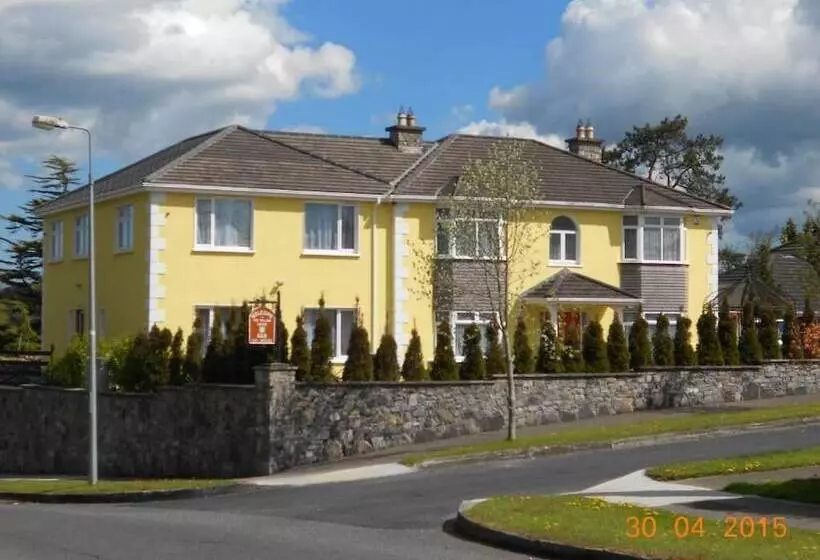 The Yellow House B&b