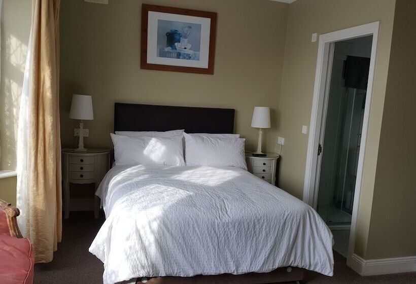 The Yellow House B&b