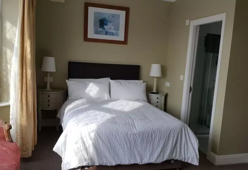 The Yellow House B&b