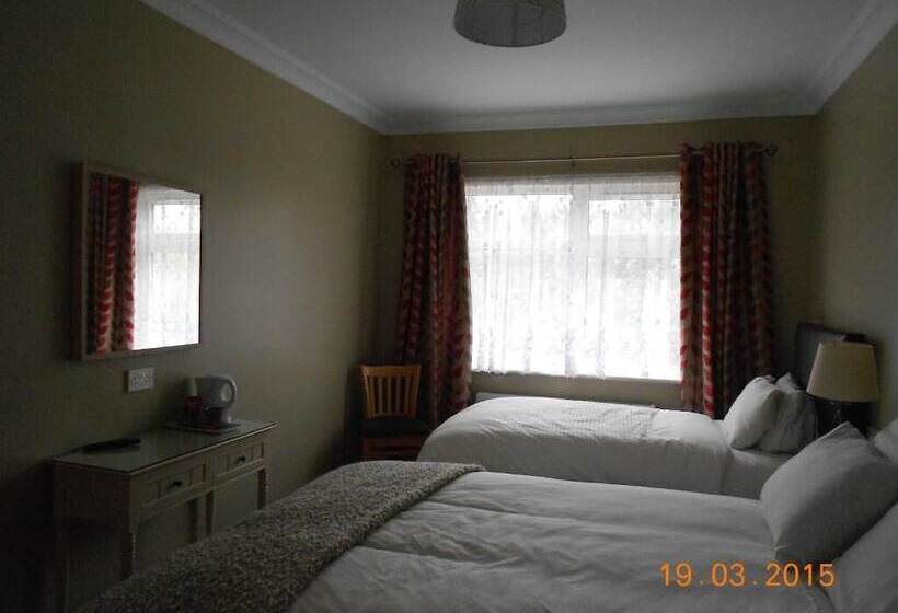 The Yellow House B&b