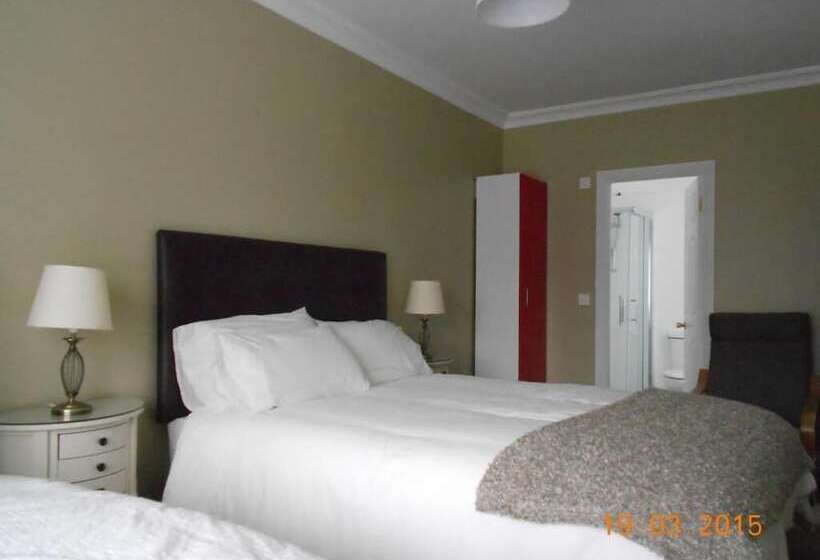 The Yellow House B&b