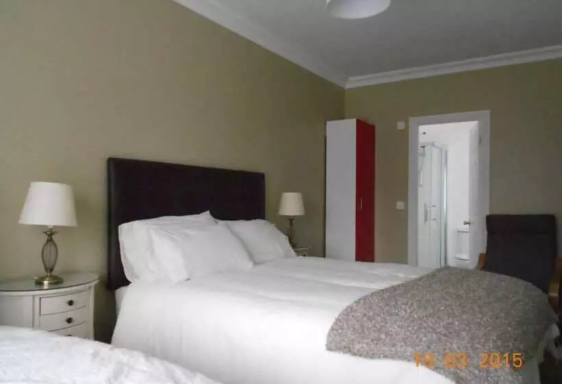 The Yellow House B&b