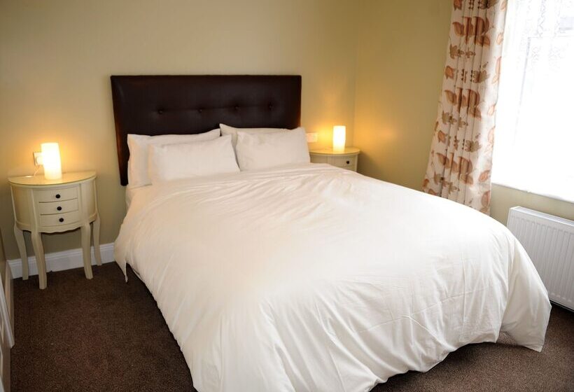 The Yellow House B&b