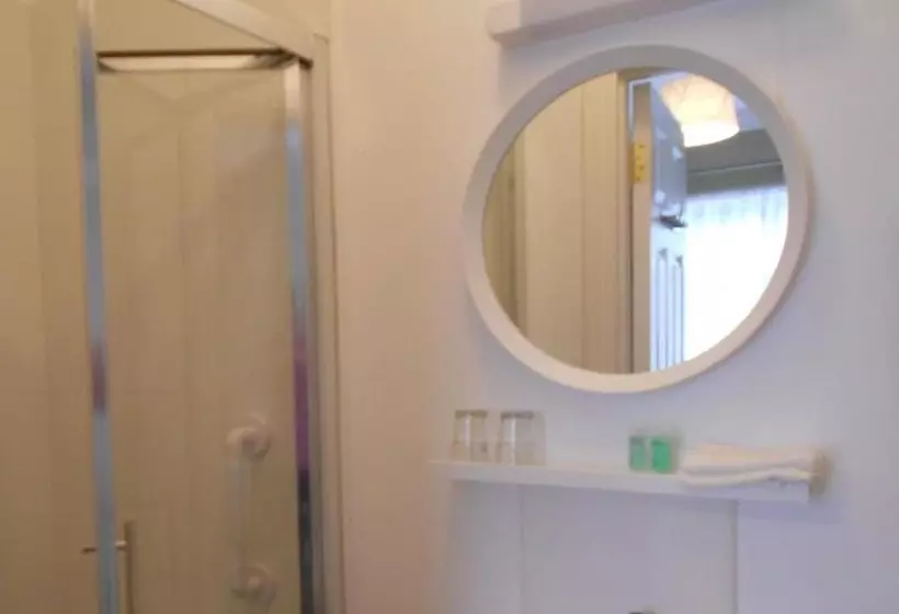 The Yellow House B&b