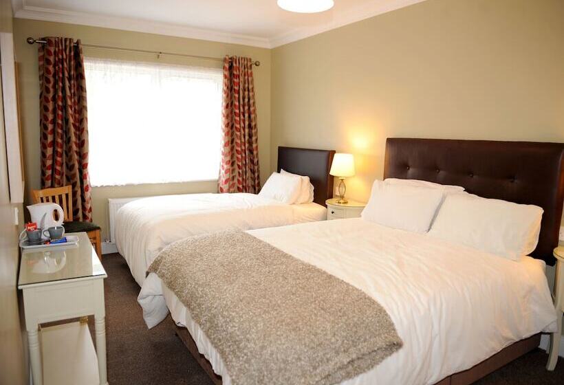 The Yellow House B&b