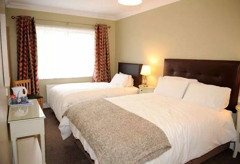 The Yellow House B&b