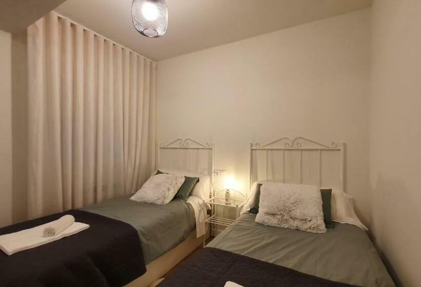 Auditorio Vicele   2 Hab Y Sofá Cama   Wifi   Vut 3692 As