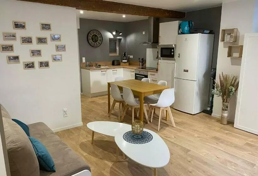 Le Cocon Blanc: T2 Centre Ax Neuf Et équipé 8 Pers