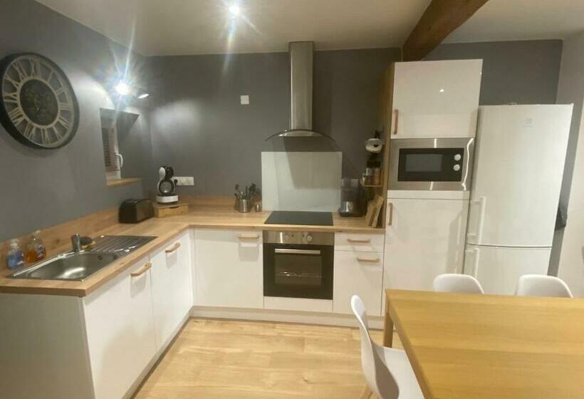 Le Cocon Blanc: T2 Centre Ax Neuf Et équipé 8 Pers