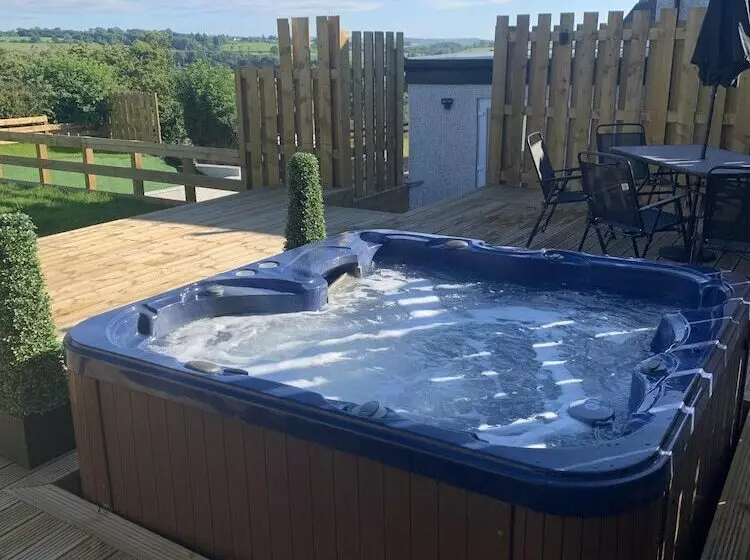 Luxury Cottage, Views Of The Lakes With Hot Tub