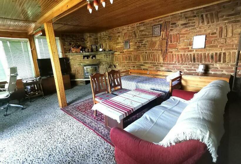 самостоятелна къща за гости на 10 минути от плажа