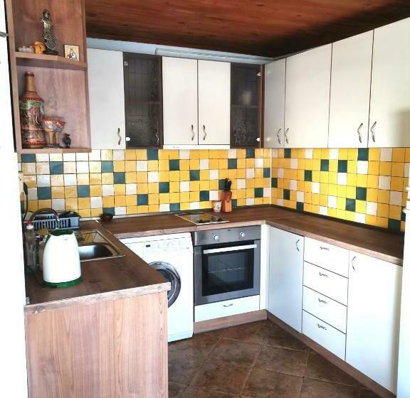 самостоятелна къща за гости на 10 минути от плажа