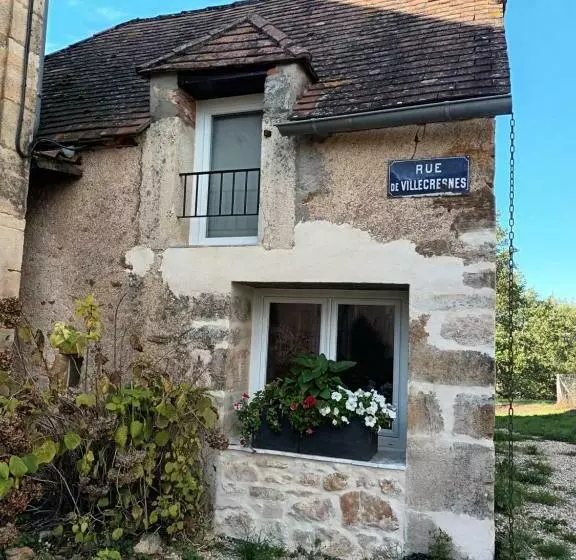 Gîte La Tanière Classé 3 étoiles Avec Terrasse Et Piscine