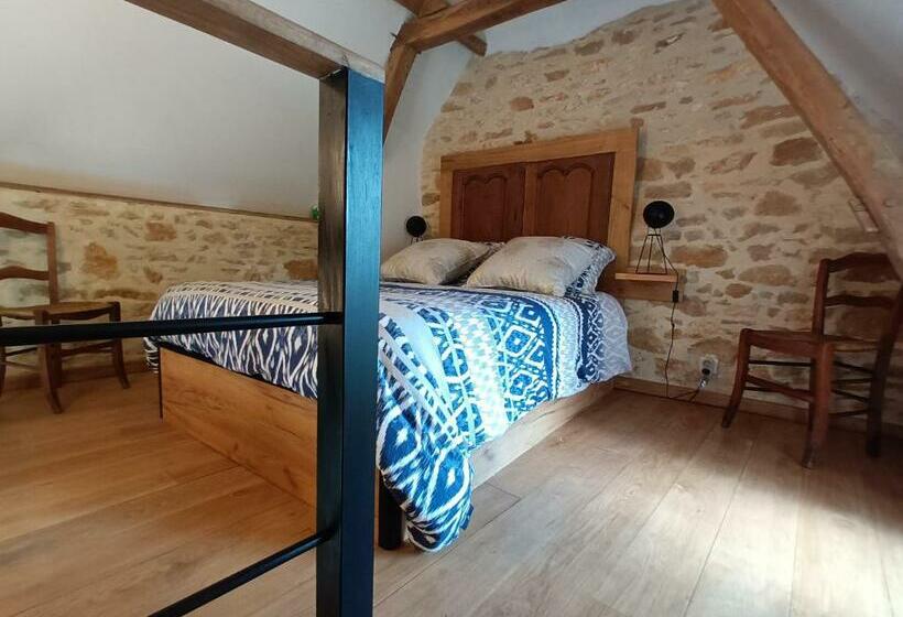 Gîte La Tanière Classé 3 étoiles Avec Terrasse Et Piscine