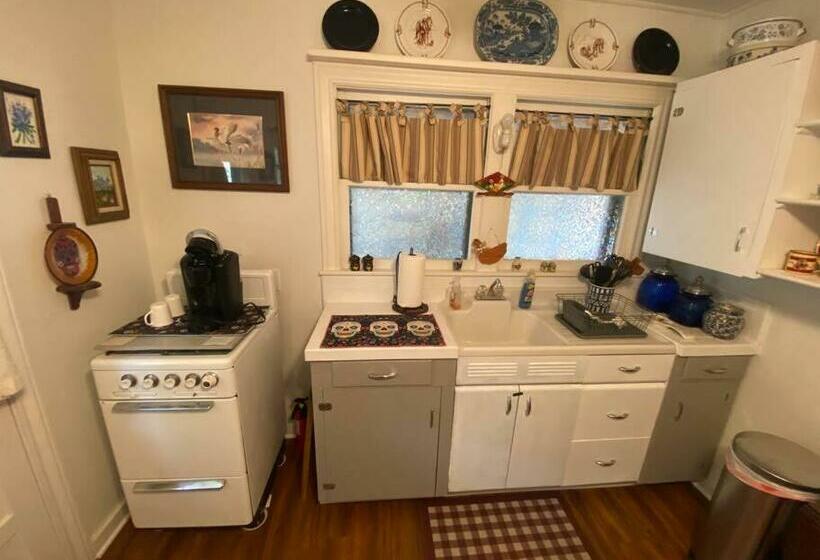 11th St. Casa Blanca Bandera, Tx