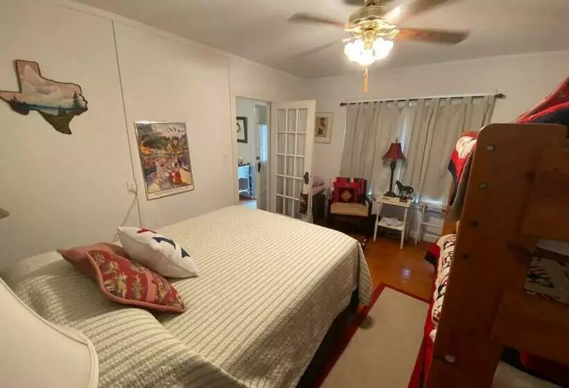11th St. Casa Blanca Bandera, Tx