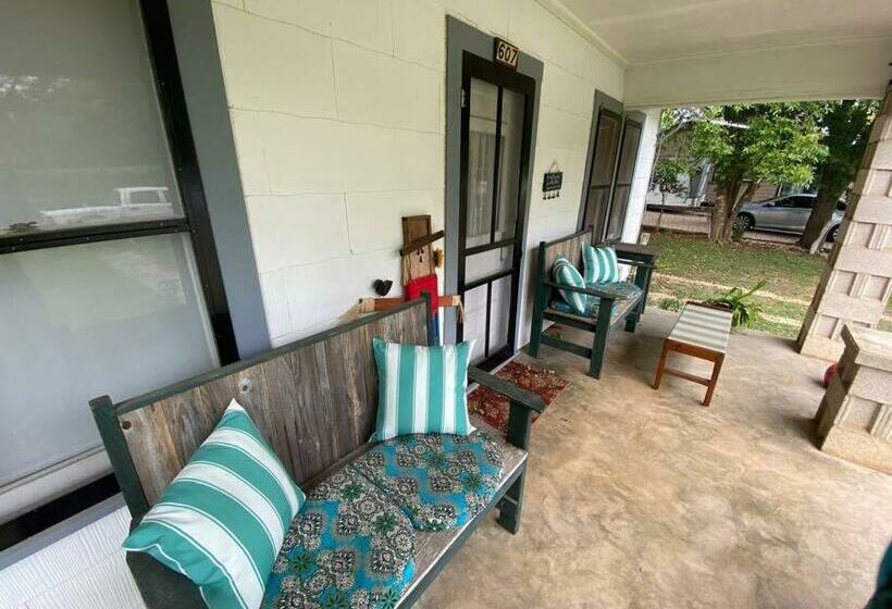 11th St. Casa Blanca Bandera, Tx