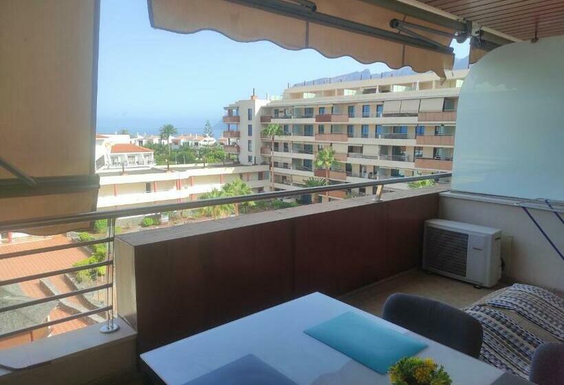 Balcón De Los Gigantes, Puerto De Santiago