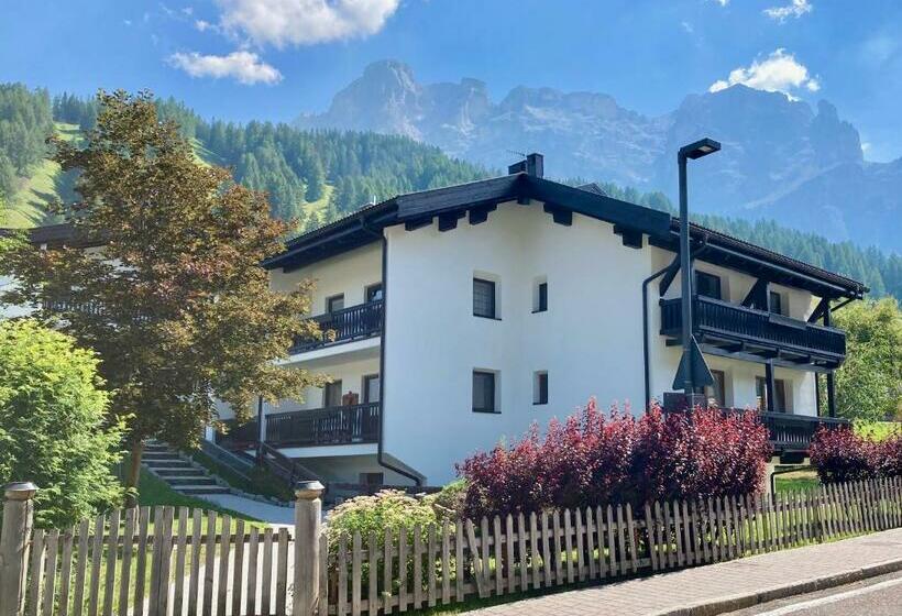 Appartamento A San Cassiano Nel Cuore Dell Alta Val Badia In Confortevole Residence A Pochi Passi Da