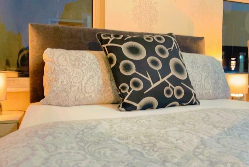 Manchester Old Trafford Apartment