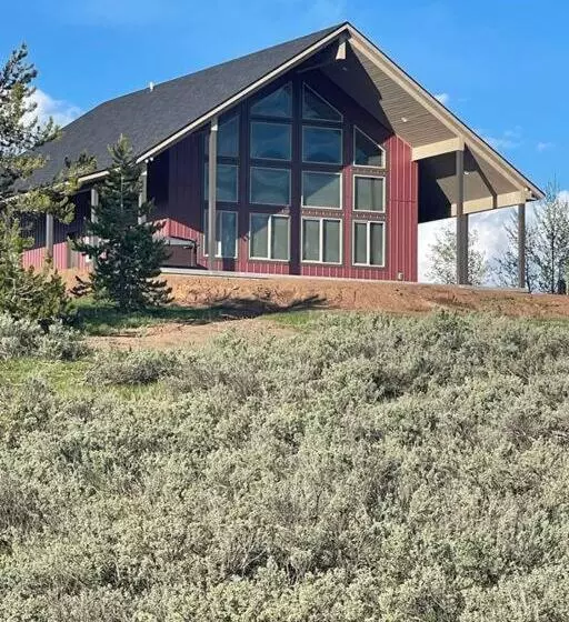 3505 Joseph Dr Cabin With Breathtaking Views, 30 Miles To Yellowstone
