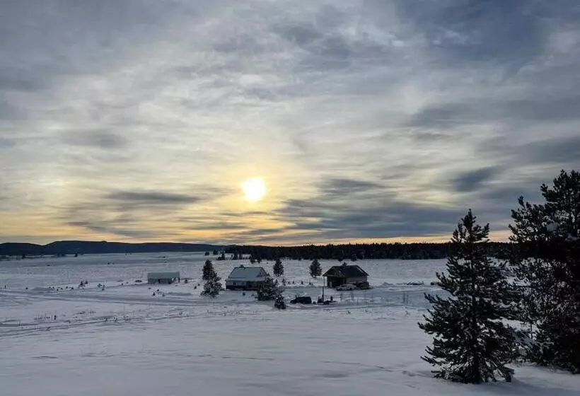 3505 Joseph Dr Cabin With Breathtaking Views, 30 Miles To Yellowstone