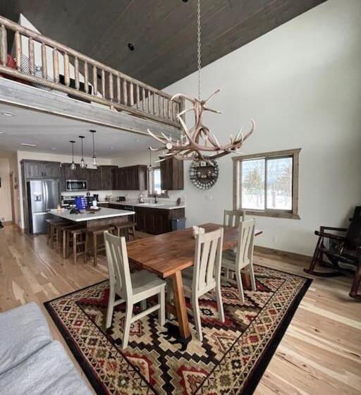 3505 Joseph Dr Cabin With Breathtaking Views, 30 Miles To Yellowstone