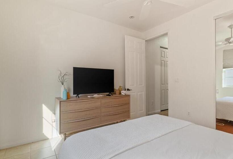 Desert Sunset By Vare Pool Spa Gym Tennis