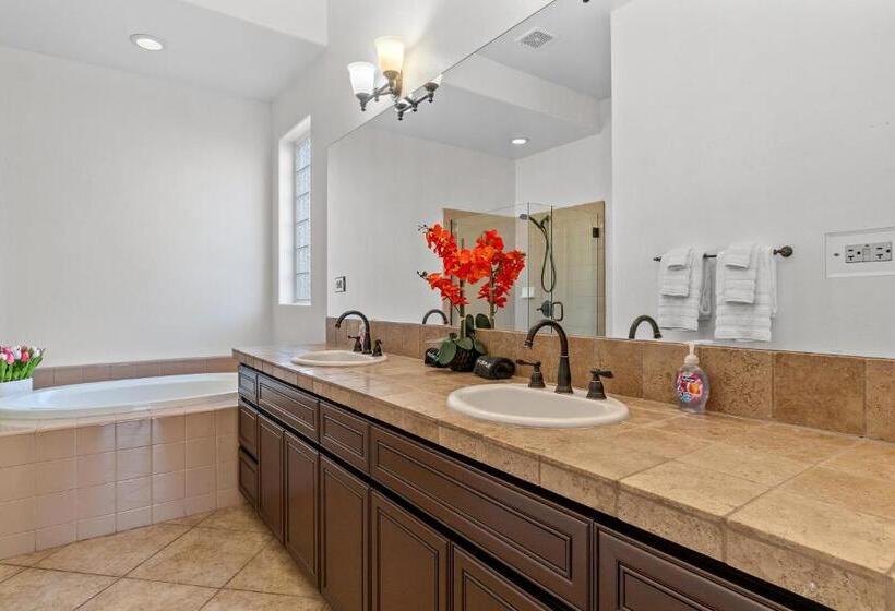 Desert Sunset By Vare Pool Spa Gym Tennis