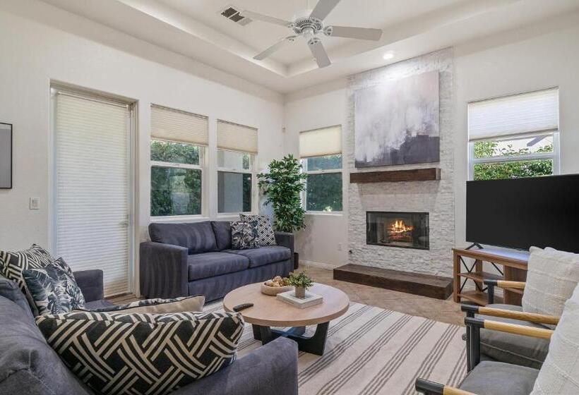 Desert Sunset By Vare Pool Spa Gym Tennis