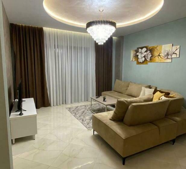 Nova Apartaments Qerret