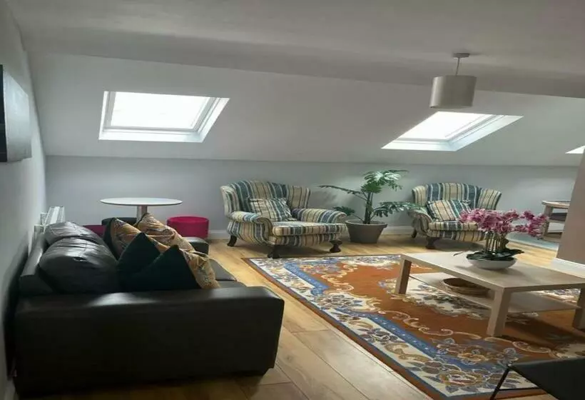 360 Town Stay Apartments & Studios