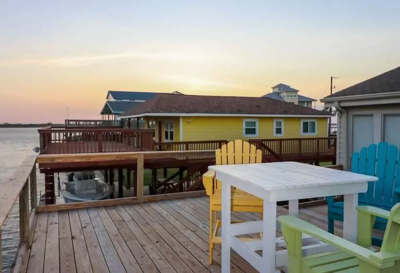 Come Stay   And Sail Away   At This Lovely Canal Home