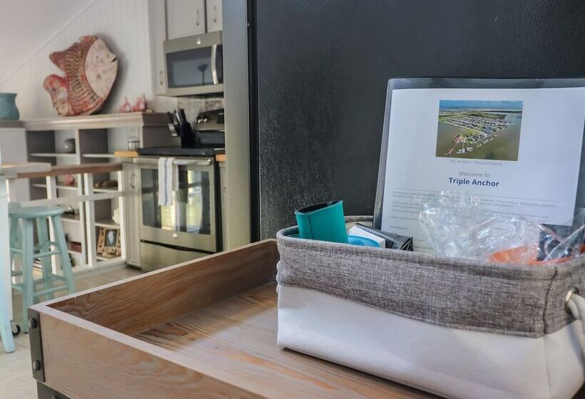 Come Stay And Sail Away At This Lovely Canal Home