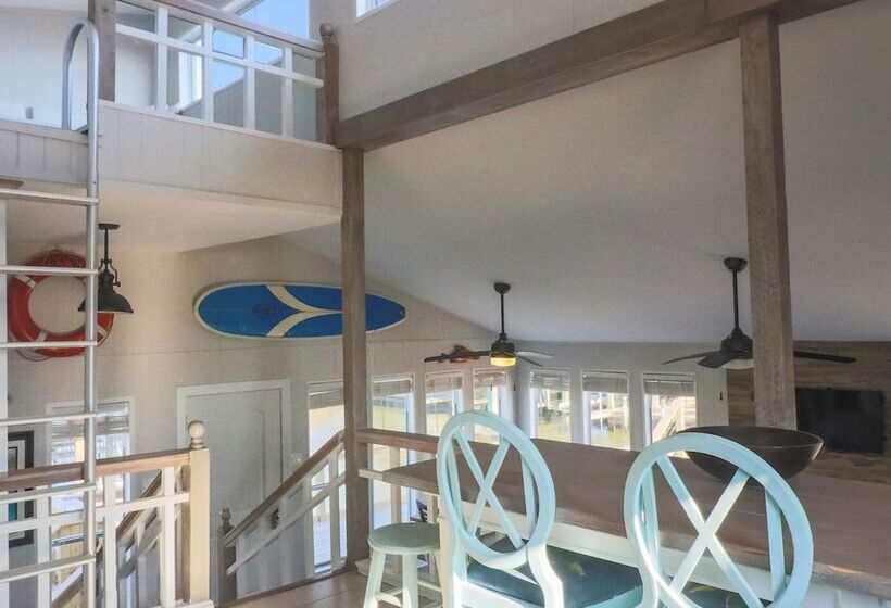 Come Stay And Sail Away At This Lovely Canal Home