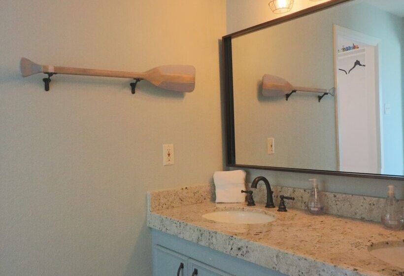 Come Stay And Sail Away At This Lovely Canal Home