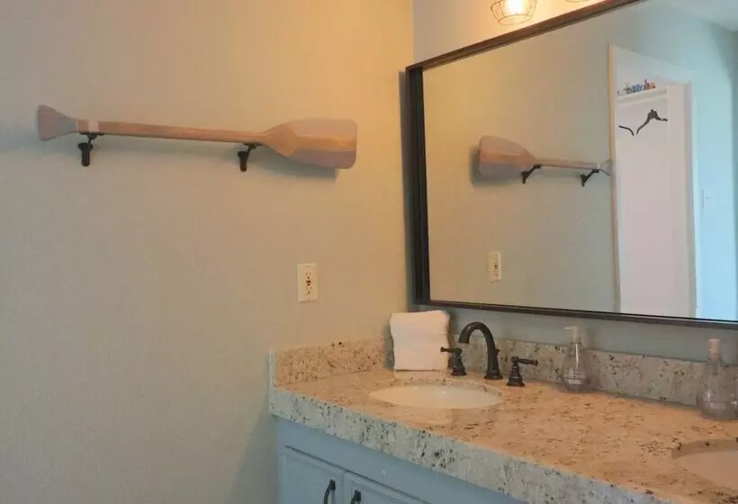 Come Stay   And Sail Away   At This Lovely Canal Home