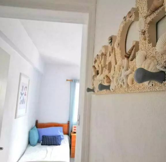 Monicas Amazing Sea View And Pool View Apt