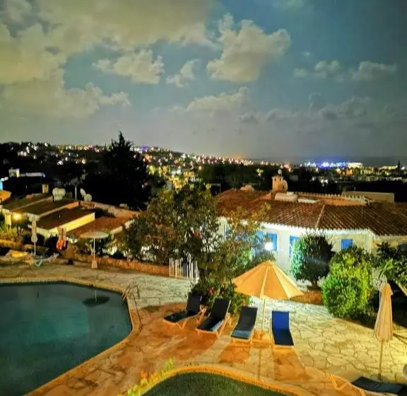 Monicas Amazing Sea View And Pool View Apt