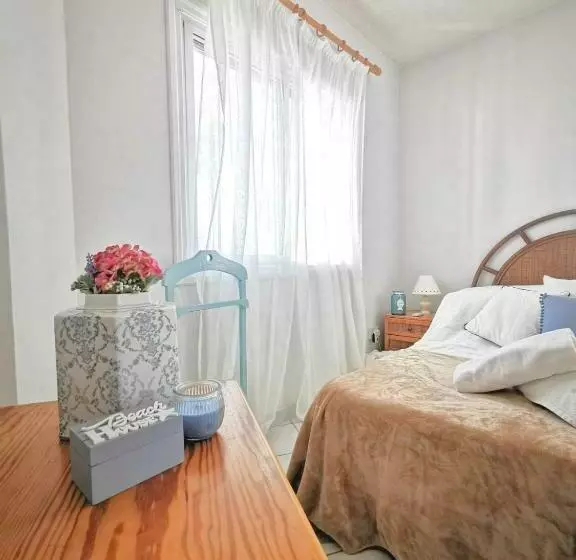 Monicas Amazing Sea View And Pool View Apt